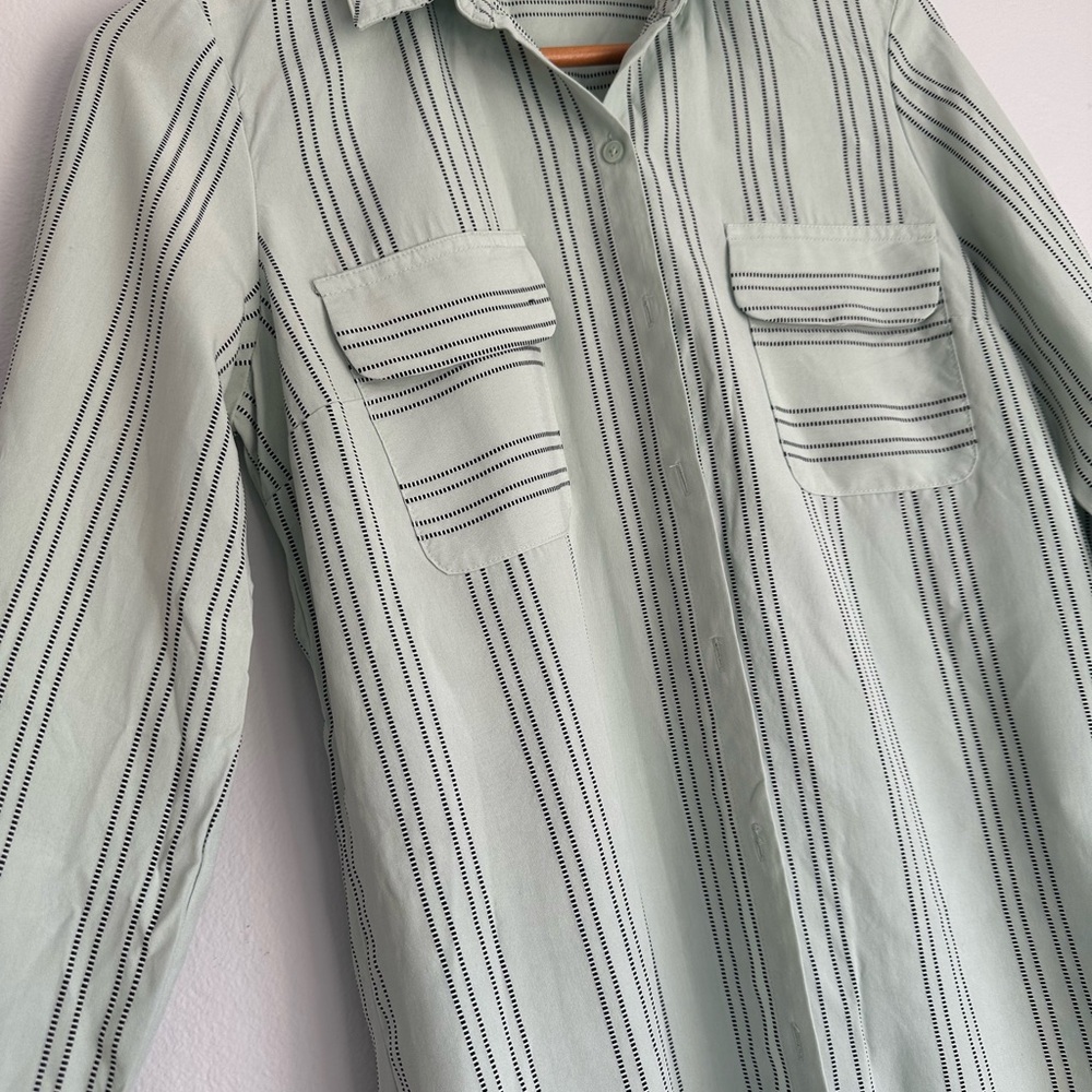 Express women’s Striped Button-Up Shirt - mint Green - Picture 3 of 5